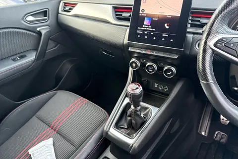 BN22YLR Renault Captur 1.3 Mild hybrid 140 R.S. Line 5dr Thumbnail #13