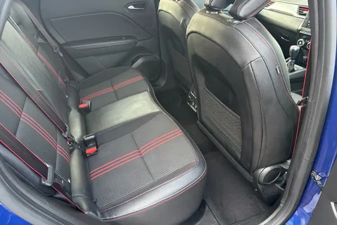 BN22YLR Renault Captur 1.3 Mild hybrid 140 R.S. Line 5dr Thumbnail #28