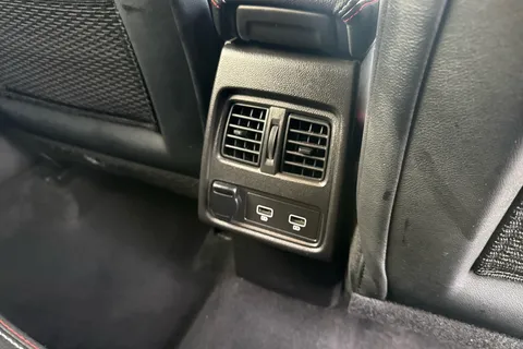 BN22YLR Renault Captur 1.3 Mild hybrid 140 R.S. Line 5dr Thumbnail #29