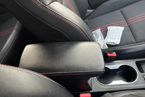 BN22YLR Renault Captur 1.3 Mild hybrid 140 R.S. Line 5dr Thumbnail #40