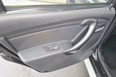 MD17PGV Dacia Duster 1.5 dCi 110 Laureate 5dr Thumbnail #38