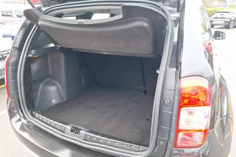 MD17PGV Dacia Duster 1.5 dCi 110 Laureate 5dr Thumbnail #21