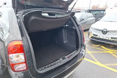 MD17PGV Dacia Duster 1.5 dCi 110 Laureate 5dr Thumbnail #19