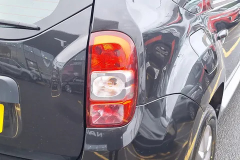 MD17PGV Dacia Duster 1.5 dCi 110 Laureate 5dr Thumbnail #18