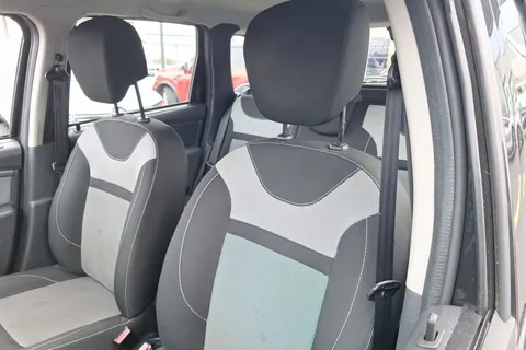 MD17PGV Dacia Duster 1.5 dCi 110 Laureate 5dr Thumbnail #29