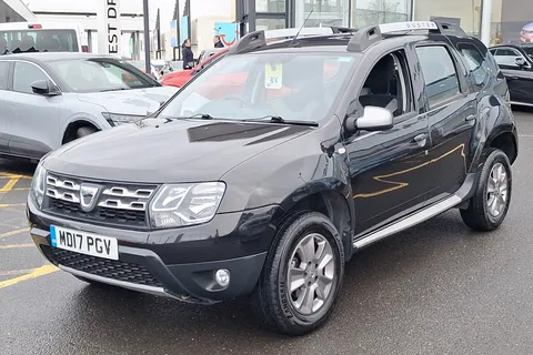 MD17PGV Dacia Duster 1.5 dCi 110 Laureate 5dr Thumbnail #16