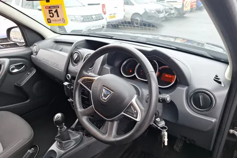 MD17PGV Dacia Duster 1.5 dCi 110 Laureate 5dr Thumbnail #33