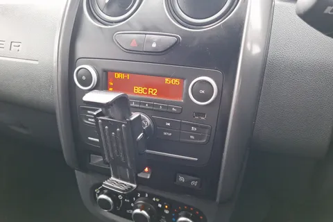 MD17PGV Dacia Duster 1.5 dCi 110 Laureate 5dr Thumbnail #41