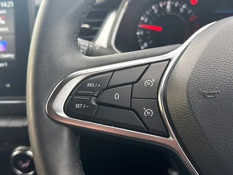 BV23WMC Renault Captur 1.0 TCE 90 Evolution 5dr Thumbnail #16