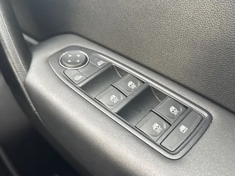 BV23WMC Renault Captur 1.0 TCE 90 Evolution 5dr Thumbnail #18