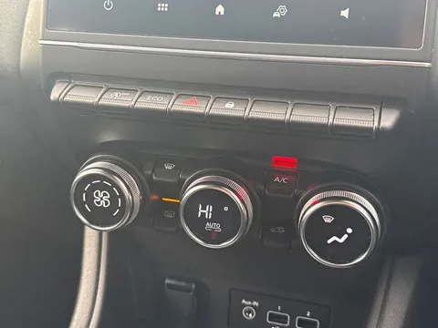 BV23WMC Renault Captur 1.0 TCE 90 Evolution 5dr Thumbnail #19