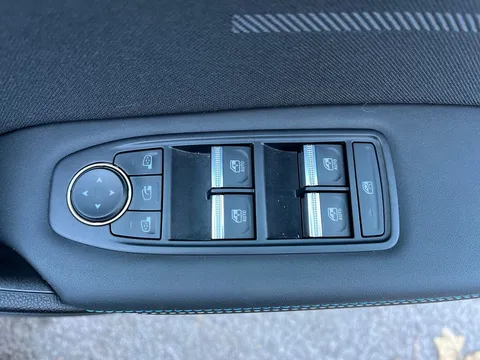 HS74EYM Renault Symbioz 1.6 E-Tech FHEV 145 Iconic Esprit Alpine 5dr Auto Thumbnail #22