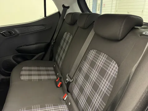 EA25YFE Hyundai i10 1.2 [79] Premium 5dr Auto [Nav] Thumbnail #10