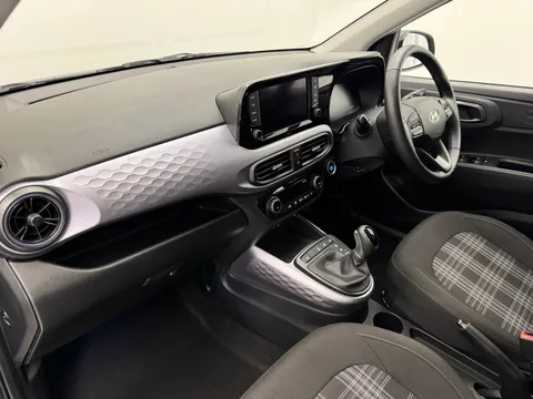 EA25YFE Hyundai i10 1.2 [79] Premium 5dr Auto [Nav] Thumbnail #11