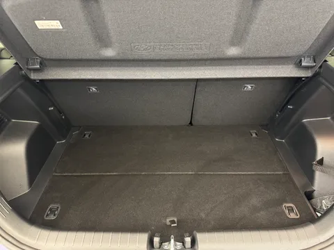 DX75XFO Hyundai i20 1.0T GDi Premium 5dr Thumbnail #10