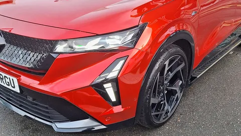 BW25RGU Renault Rafale E-Tech PHEV Atelier Alpine AWD 5dr Auto Thumbnail #5