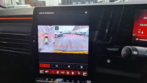 BW25RGU Renault Rafale E-Tech PHEV Atelier Alpine AWD 5dr Auto Thumbnail #22