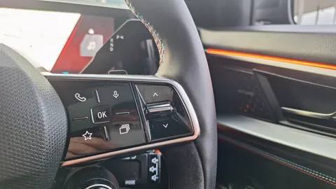 BW25RGU Renault Rafale E-Tech PHEV Atelier Alpine AWD 5dr Auto Thumbnail #23