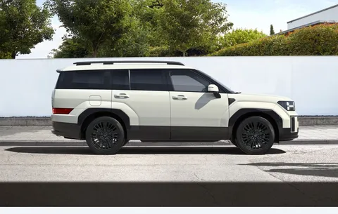  Hyundai Santa Fe 215 Ultimate 7 seat Thumbnail #3