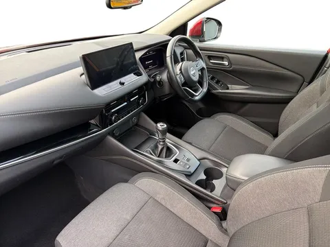 GY72RKZ Nissan Qashqai 1.3 DiG-T MH N-Connecta [Glass Roof] 5dr Thumbnail #11