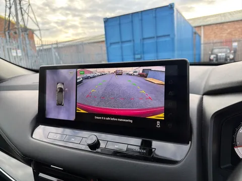 GY72RKZ Nissan Qashqai 1.3 DiG-T MH N-Connecta [Glass Roof] 5dr Thumbnail #15