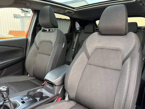 GY72RKZ Nissan Qashqai 1.3 DiG-T MH N-Connecta [Glass Roof] 5dr Thumbnail #17