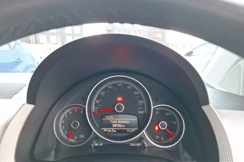 MD18TXO Volkswagen Up 1.0 High Up 5dr Thumbnail #12