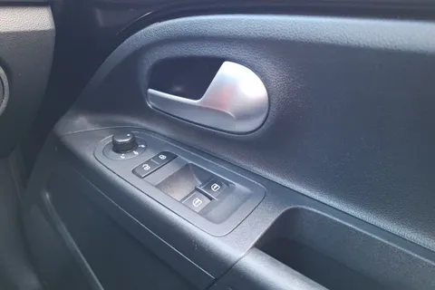 MD18TXO Volkswagen Up 1.0 High Up 5dr Thumbnail #15