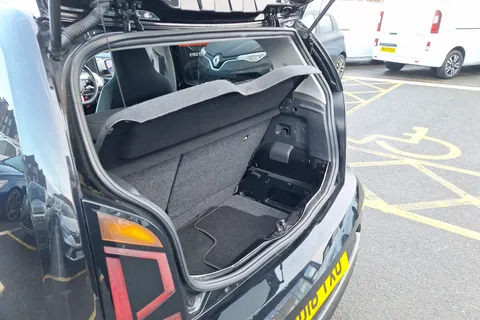 MD18TXO Volkswagen Up 1.0 High Up 5dr Thumbnail #31