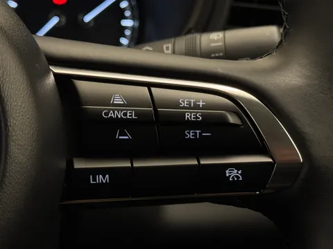 DY74MXJ Mazda Cx-30 2.0 e-Skyactiv X MHEV Centre-Line 5dr Auto Thumbnail #24