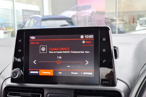 DU72LMO Citroën Berlingo 1.2 PureTech Feel M 5dr Thumbnail #17