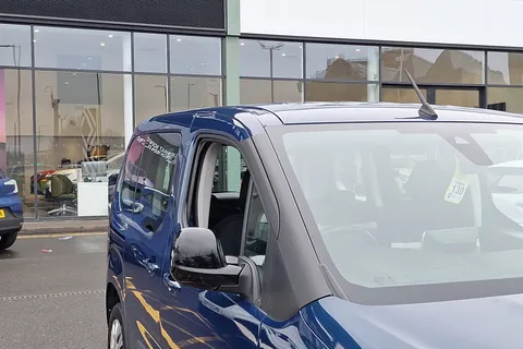 DU72LMO Citroën Berlingo 1.2 PureTech Feel M 5dr Thumbnail #35