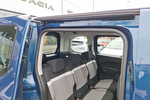 DU72LMO Citroën Berlingo 1.2 PureTech Feel M 5dr Thumbnail #38