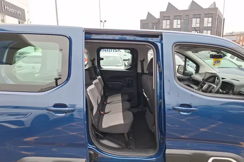 DU72LMO Citroën Berlingo 1.2 PureTech Feel M 5dr Thumbnail #39