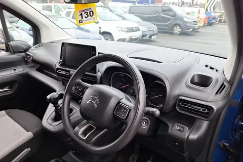 DU72LMO Citroën Berlingo 1.2 PureTech Feel M 5dr Thumbnail #41