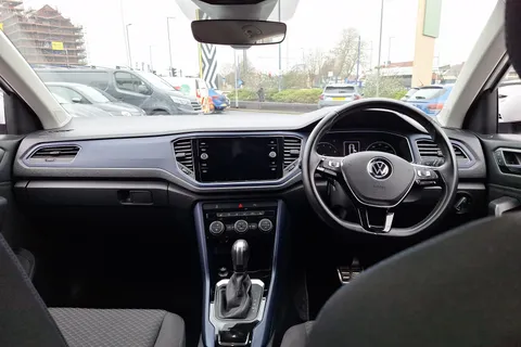 DU21HBP Volkswagen T-Roc 1.5 TSI EVO United 5dr DSG Thumbnail #4