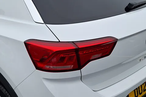 DU21HBP Volkswagen T-Roc 1.5 TSI EVO United 5dr DSG Thumbnail #17