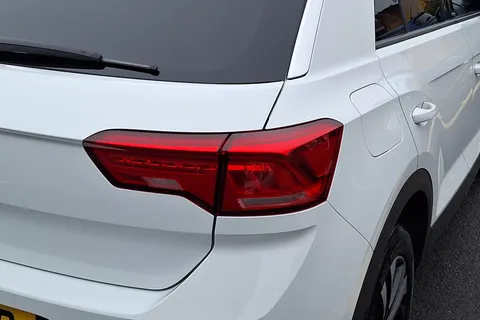 DU21HBP Volkswagen T-Roc 1.5 TSI EVO United 5dr DSG Thumbnail #18