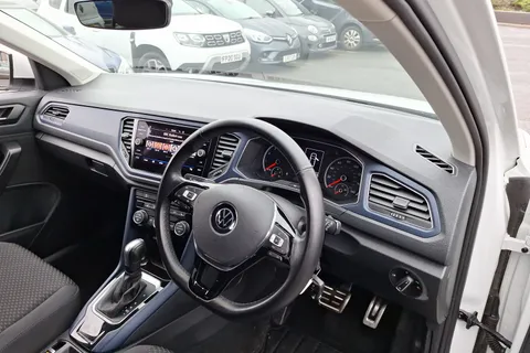 DU21HBP Volkswagen T-Roc 1.5 TSI EVO United 5dr DSG Thumbnail #31