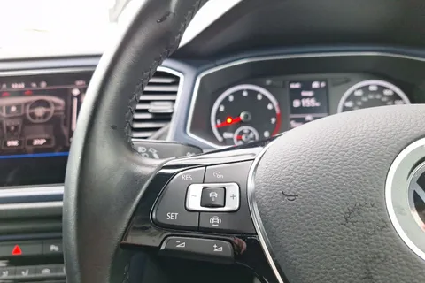 DU21HBP Volkswagen T-Roc 1.5 TSI EVO United 5dr DSG Thumbnail #33