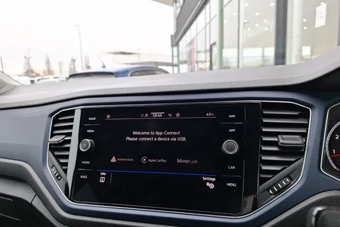 DU21HBP Volkswagen T-Roc 1.5 TSI EVO United 5dr DSG Thumbnail #39