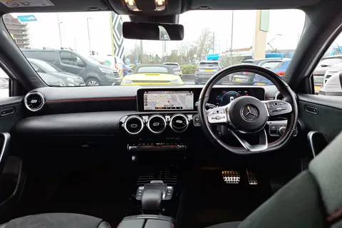 DX21RVZ Mercedes-Benz A-Class A180 AMG Line Executive 5dr Auto Thumbnail #4