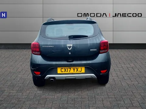 CX17YXJ Dacia Sandero Stepway 1.5 dCi Laureate 5dr Thumbnail #6