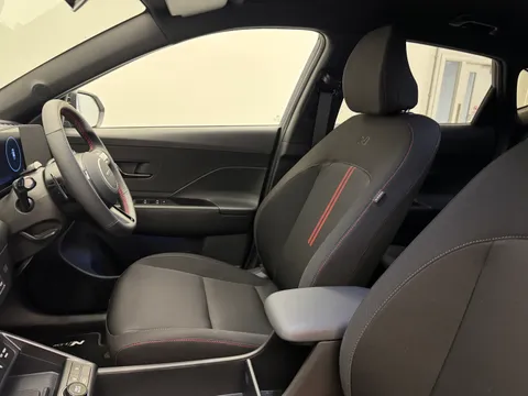 DU75YTJ Hyundai Kona 1.6 Hybrid 129 N Line 5dr DCT Thumbnail #16