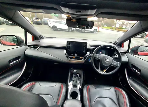 FG70GVD Toyota Corolla 2.0 VVT-i Hybrid Excel 5dr CVT Thumbnail #15