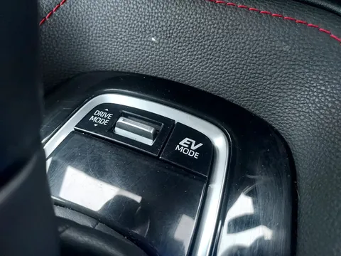 FG70GVD Toyota Corolla 2.0 VVT-i Hybrid Excel 5dr CVT Thumbnail #35