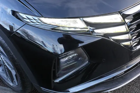 DG72MVJ Hyundai Tucson 1.6 TGDi Hybrid 230 Premium 5dr 2WD Auto Thumbnail #3