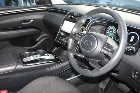 DG72MVJ Hyundai Tucson 1.6 TGDi Hybrid 230 Premium 5dr 2WD Auto Thumbnail #14