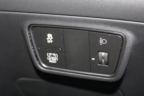 DG72MVJ Hyundai Tucson 1.6 TGDi Hybrid 230 Premium 5dr 2WD Auto Thumbnail #15