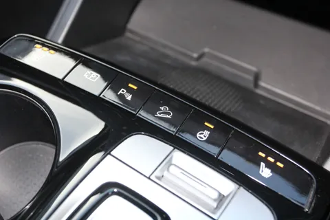 DG72MVJ Hyundai Tucson 1.6 TGDi Hybrid 230 Premium 5dr 2WD Auto Thumbnail #23